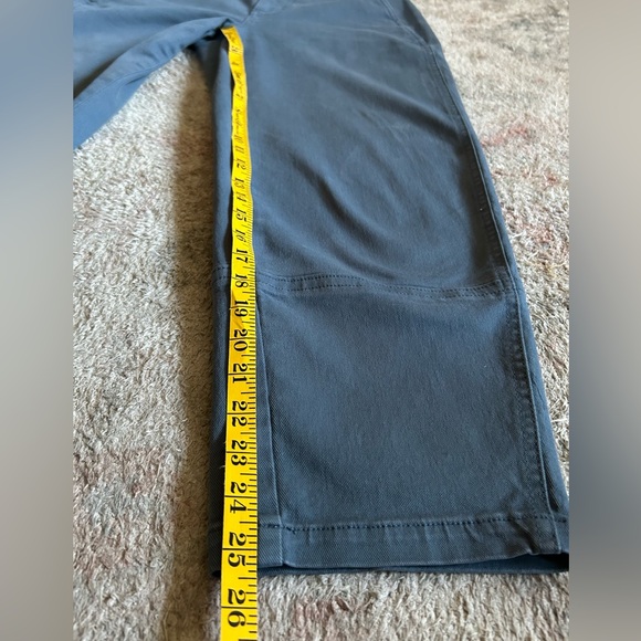 Everlane Utility Barrel Pants - Picture 7 of 9